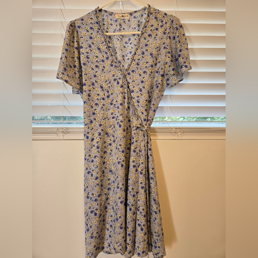 NATURAL LIFE Blue and Cream Floral Midi Dress